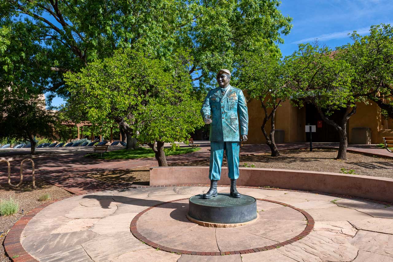 Historic downtown santa fe 5 Historic downtown santa fe leroy petry statue